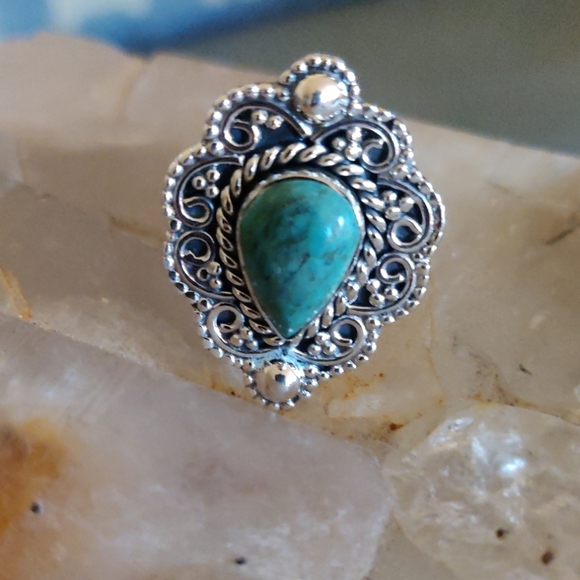 Turquoise Sterling Silver Ring - Picture 4 of 6